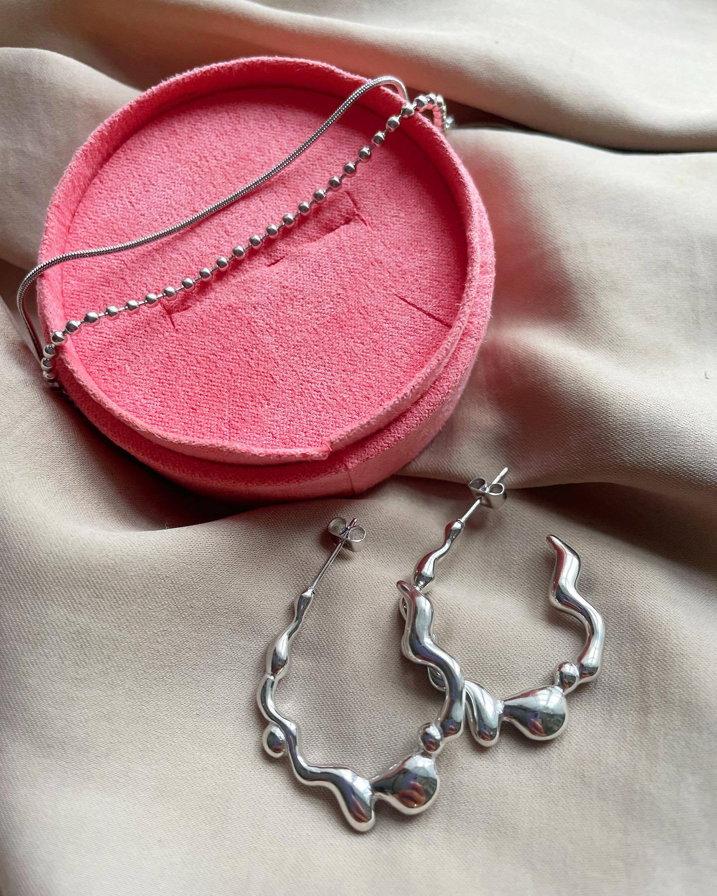 Sieraden voor de zilveren vrouw